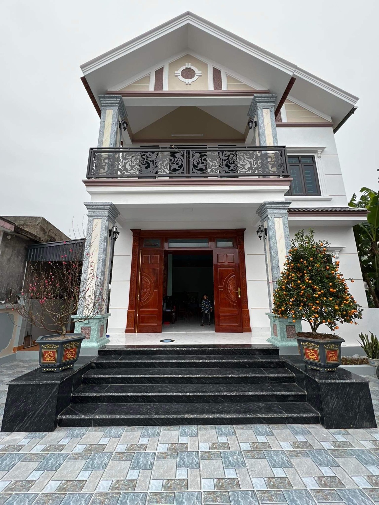 Trần Minh Vương x&acirc;y nh&agrave; tặng mẹ, tuyển thủ Việt đăng ảnh sum vầy b&ecirc;n gia đ&igrave;nh - Ảnh 2.