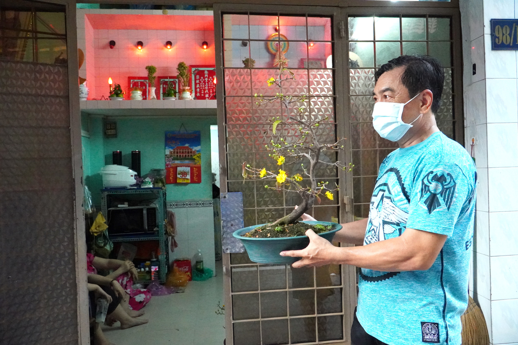 Tết ở con hẻm bị trọng thương vì Covid-19 - Ảnh 5.