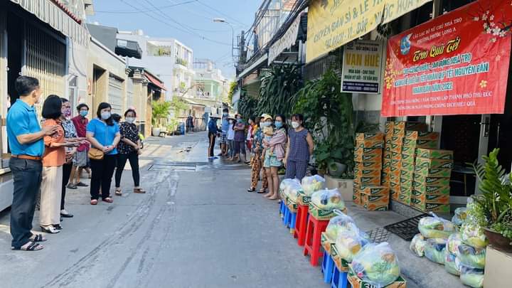 Tết vui x&oacute;m trọ - Ảnh 8.