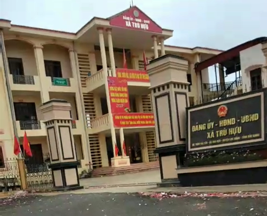 Ph&aacute;o vẫn nổ r&acirc;m ran nhiều nơi - Ảnh 1.