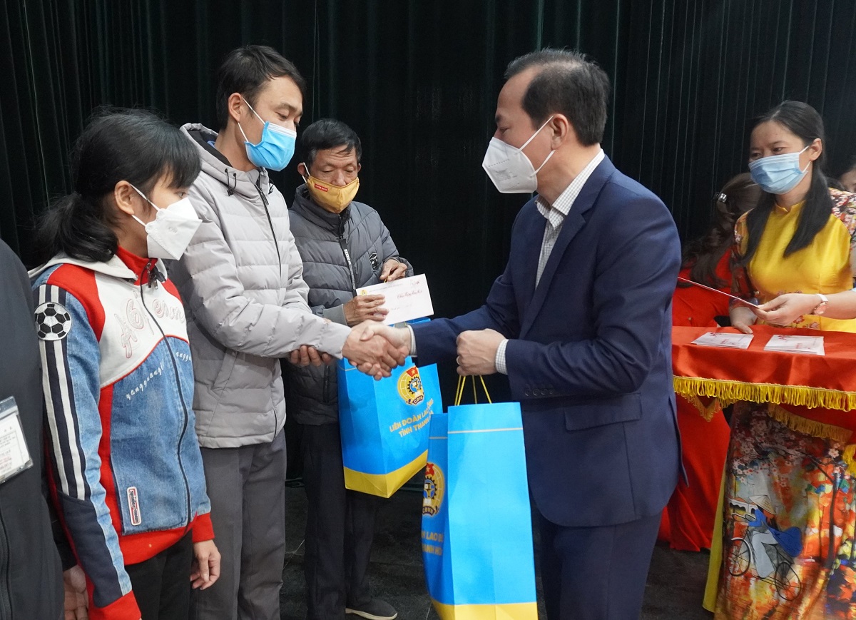 Công đoàn Thanh Hóa một năm vượt khó - Ảnh 4.