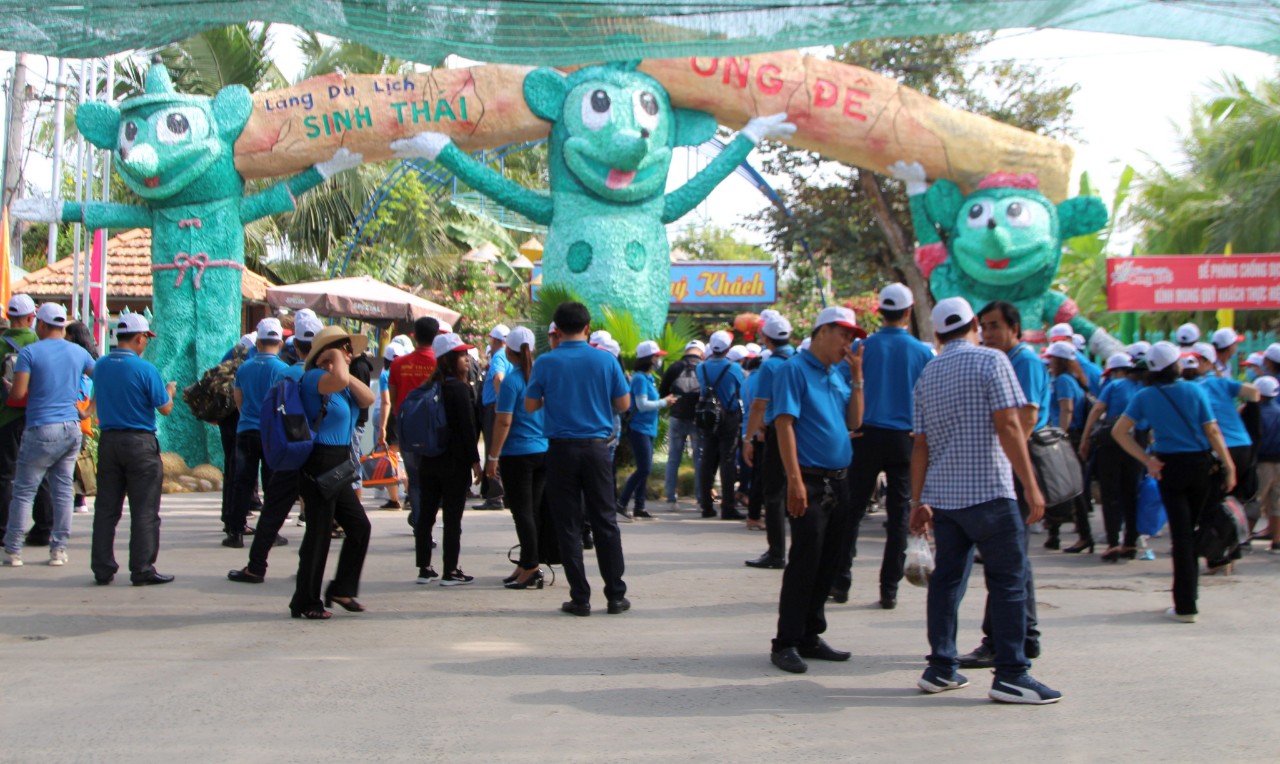 Cần Thơ, Vĩnh Long: Kh&aacute;ch du lịch tăng trong những ng&agrave;y Tết - Ảnh 1.