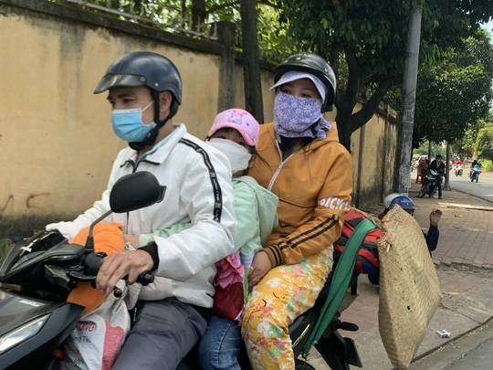 Dồn dập quay lại TP HCM, B&igrave;nh Dương, trạm thu ph&iacute; cầu Rạch Miễu phải ngừng thu - Ảnh 12.