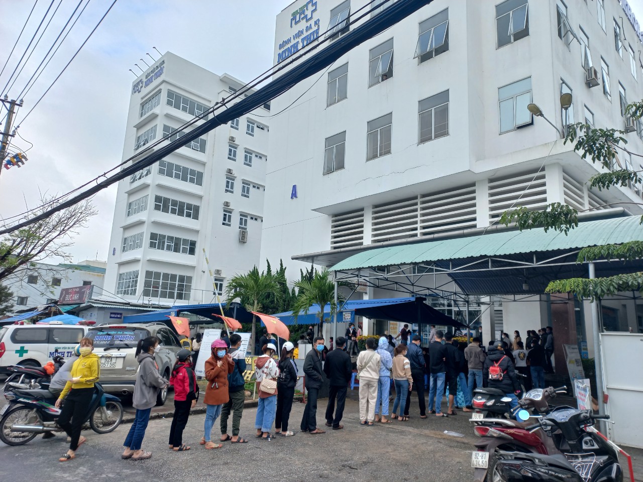 1 ng&agrave;y, Quảng Nam thực hiện 857 mẫu x&eacute;t nghiệm, c&oacute; 853 mẫu dương t&iacute;nh - Ảnh 1.