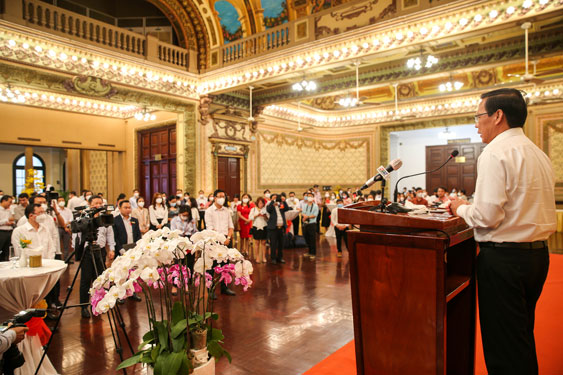 Chung tay vì TP HCM phát triển