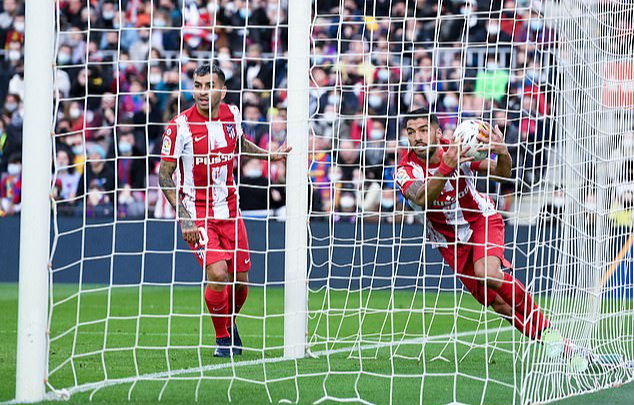T&acirc;n binh lập c&ocirc;ng, Barcelona xuất sắc hạ gục Atletico Madrid ở đại chiến - Ảnh 6.