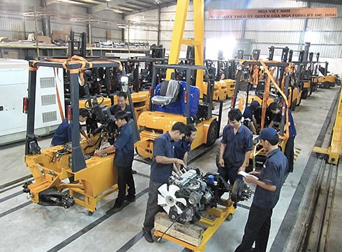 Xe nâng MGA tiếp tục ký hợp đồng “khủng” trên 50 xe điện cho Cáp Treo Núi Sam