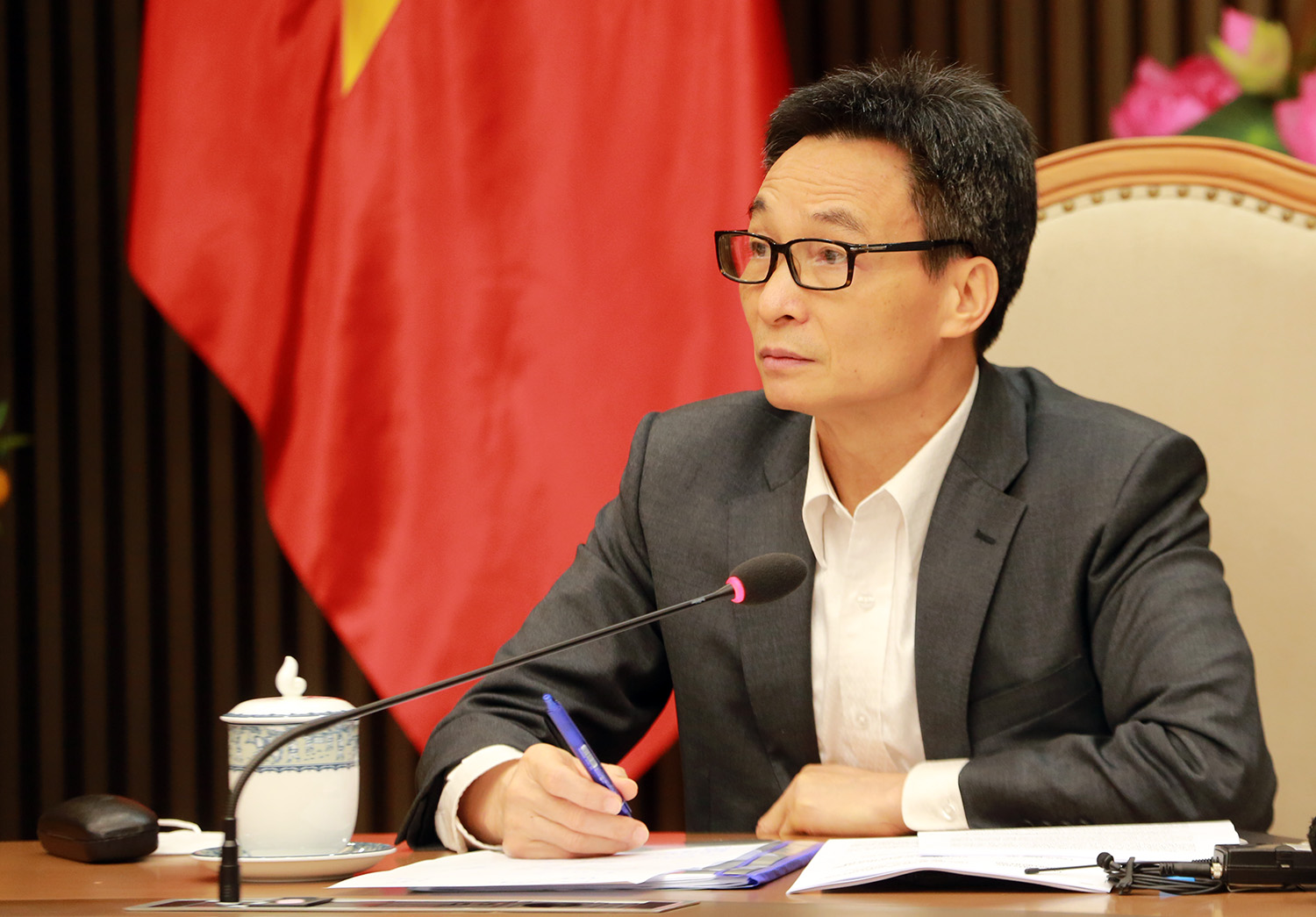 Phó Thủ tướng Vũ Đức Đam: Tập huấn kịch bản ứng phó khi có ca mắc Covid-19 trong trường học