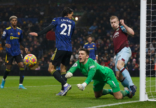 Man United trượt dài, khó mơ trở lại