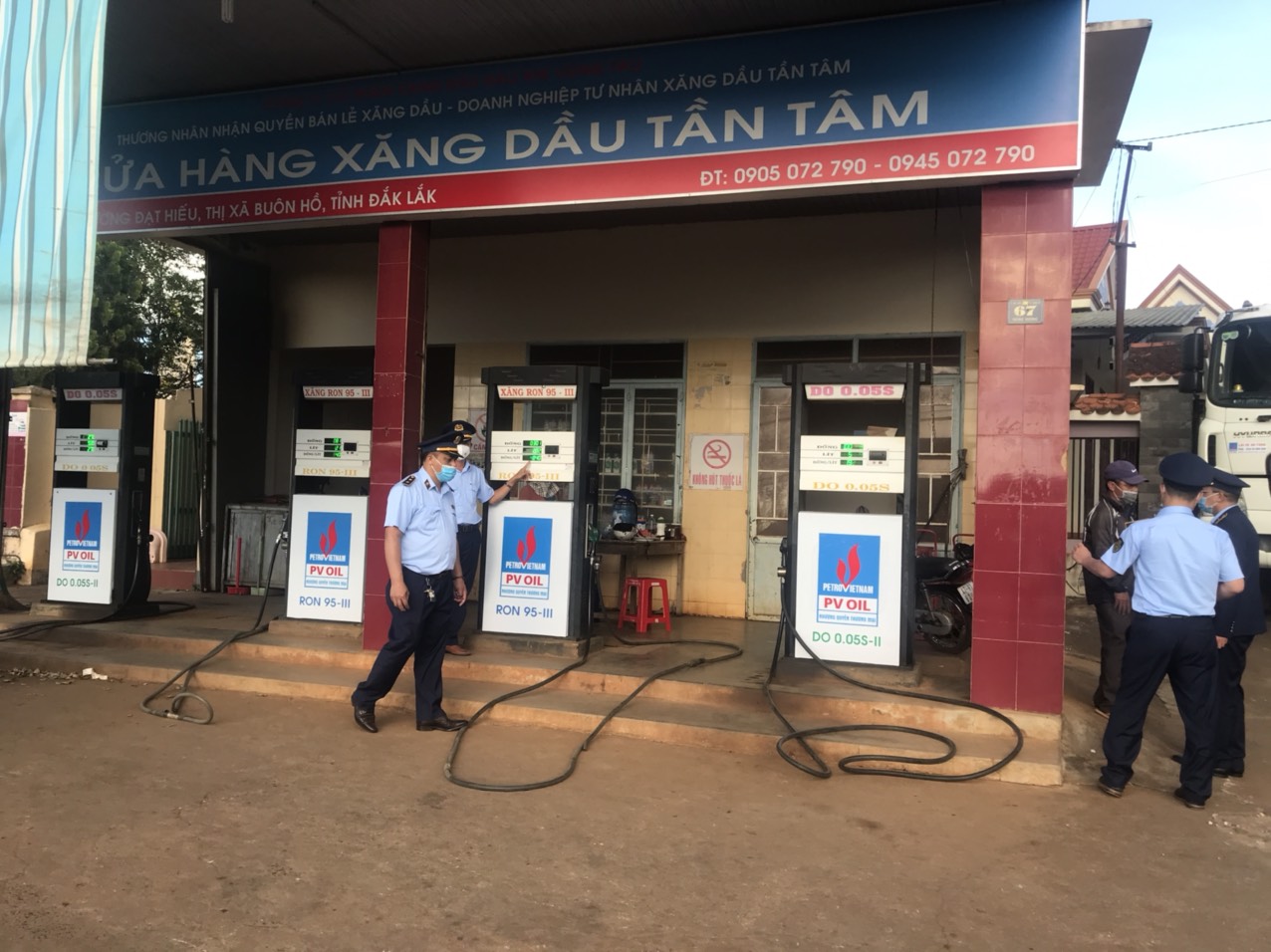 H&agrave;ng chục c&acirc;y xăng dầu ở Đắk Lắk đ&oacute;ng cửa do hết h&agrave;ng - Ảnh 1.