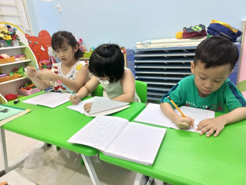 Đôn đáo tìm chỗ cho trẻ học trước lớp 1