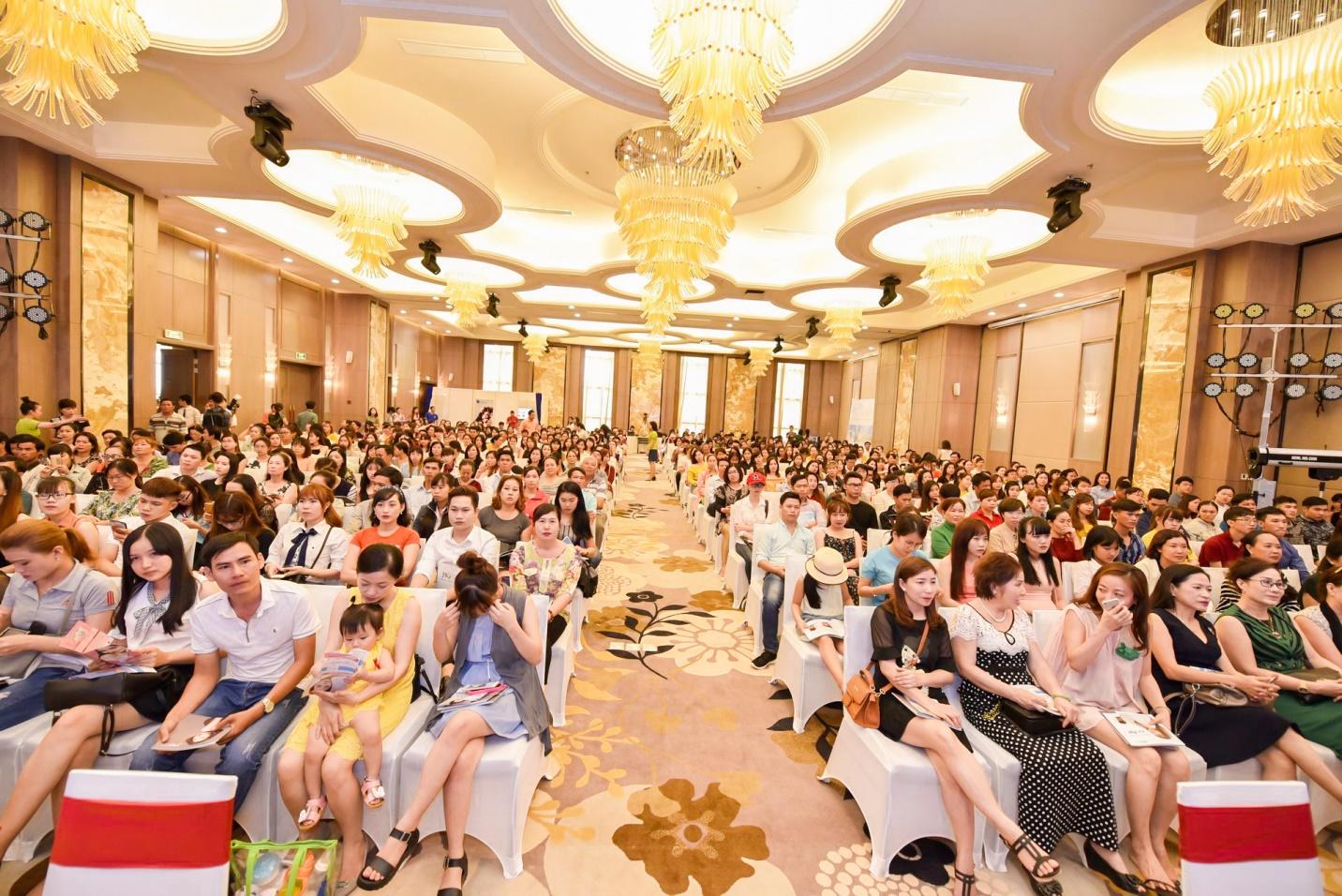 Bệnh viện JW miễn ph&iacute; 83% cho chị em miền T&acirc;y &ldquo;thả ga&rdquo; l&agrave;m đẹp  - Ảnh 2.