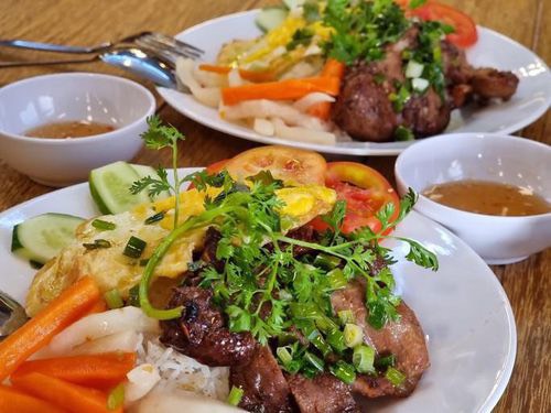 C&aacute;p treo N&uacute;i Sam - điểm dừng ch&acirc;n của kh&aacute;ch h&agrave;nh hương Ch&ugrave;a B&agrave; đ&ecirc;m khuya - Ảnh 17.