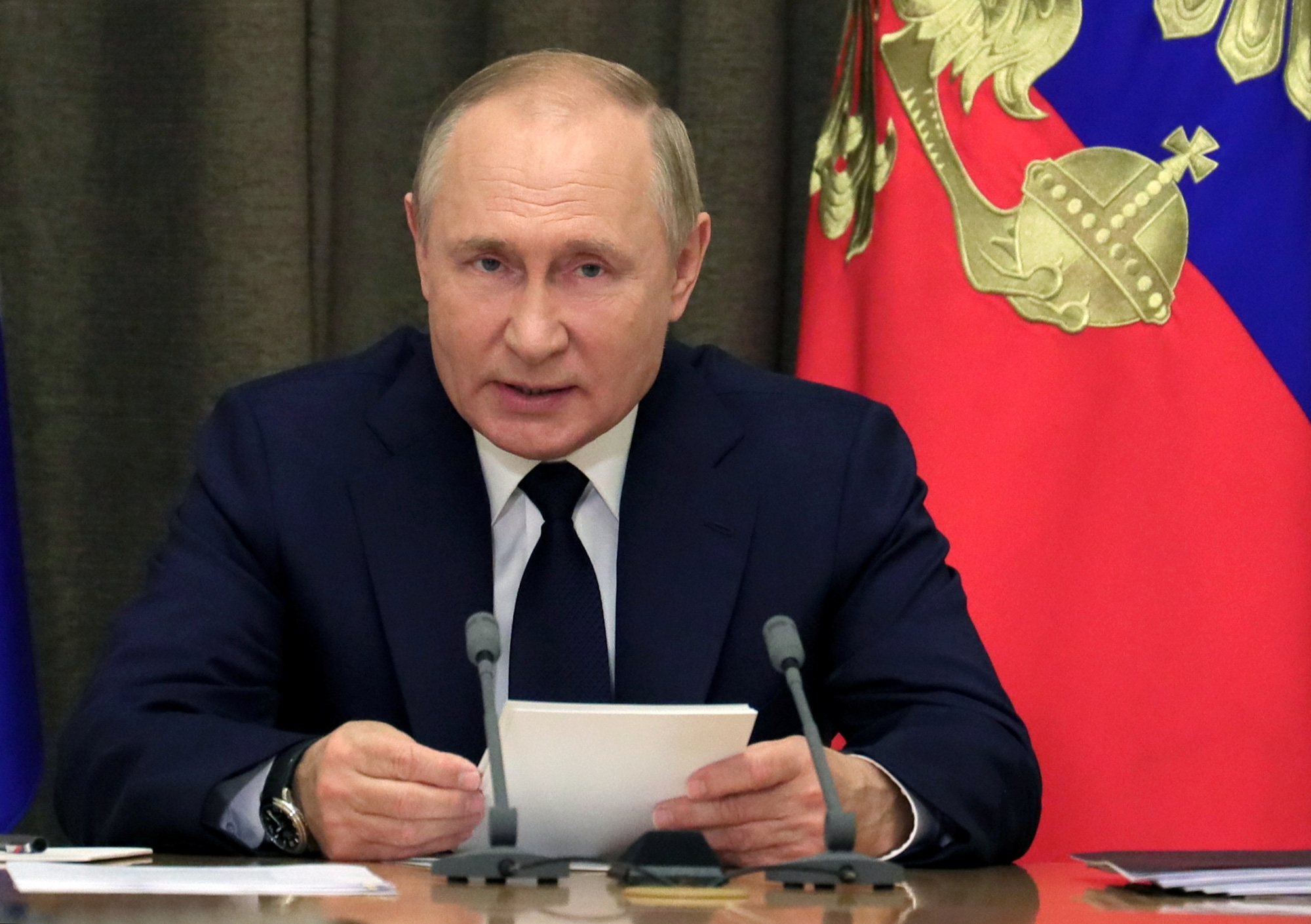 Công ty phương Tây ồ ạt rút khỏi Nga, ông Putin ký sắc lệnh đặc biệt