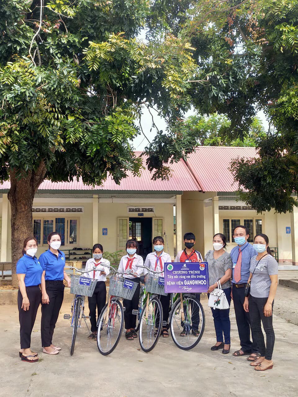 Bệnh viện thẩm mỹ Gangwhoo trao tặng xe đạp cho học sinh kh&oacute; khăn tỉnh Đắk N&ocirc;ng - Ảnh 3.