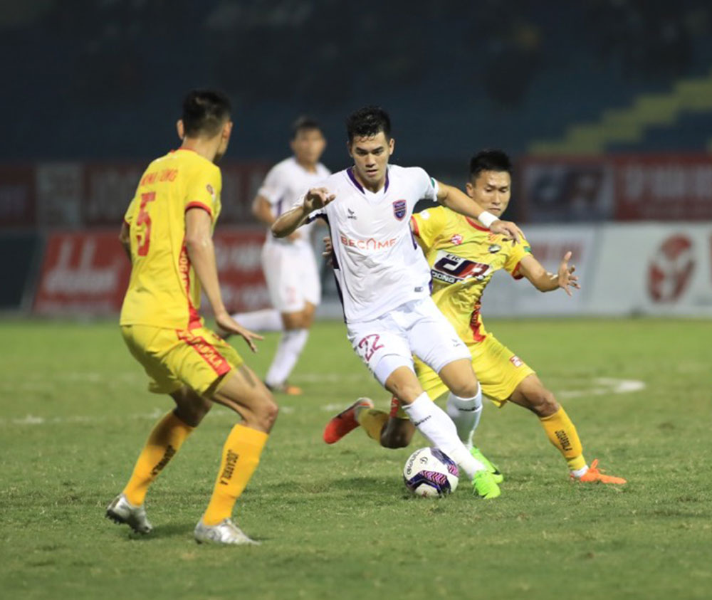 Nguyễn Tiến Linh lập c&ocirc;ng, Becamex B&igrave;nh Dương thắng trận đầu ở V-League 2022 - Ảnh 2.