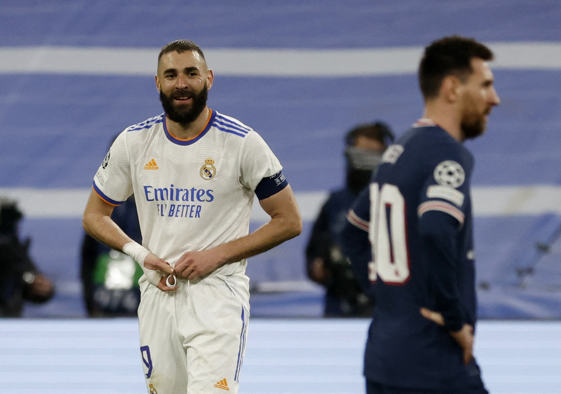 Giúp Real Madrid đánh bại PSG, Benzema xô đổ nhiều kỷ lục danh giá