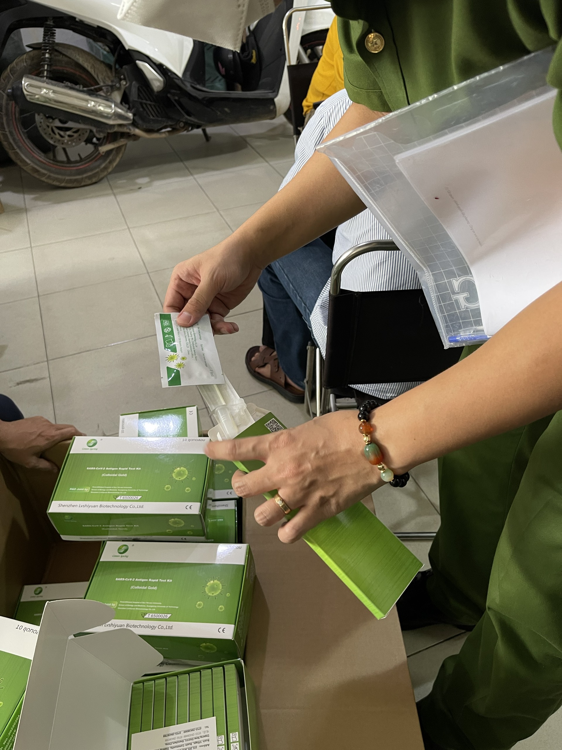 Công an TP HCM lật tẩy bí mật trong căn nhà ở quận Bình Tân - Ảnh 3.