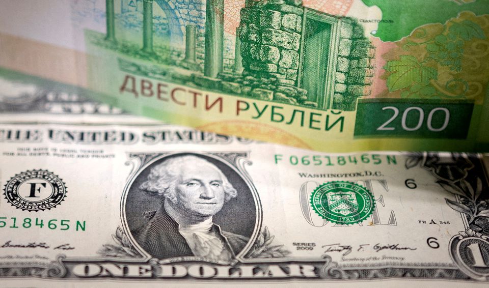 Giá dầu thế giới đột ngột giảm giữa xung đột Nga - Ukraine - Ảnh 2.
