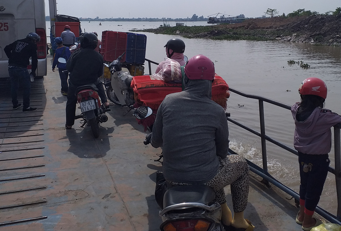 Sao không trang bị áo phao cho khách đi phà?
