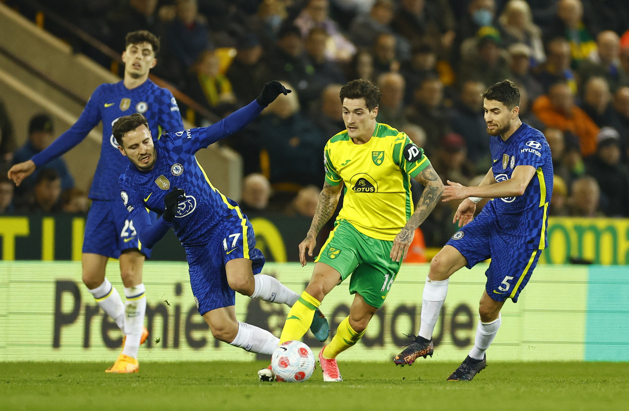 Qu&agrave; mừng sinh nhật thứ 117, Chelsea thắng đậm chủ nh&agrave; Norwich - Ảnh 1.