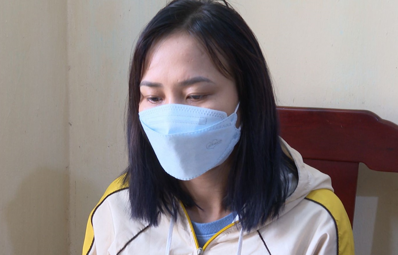 C&ocirc; g&aacute;i từ Hải Ph&ograve;ng v&agrave;o Thanh H&oacute;a đột nhập t&ograve;a &aacute;n huyện trộm cắp - Ảnh 1.