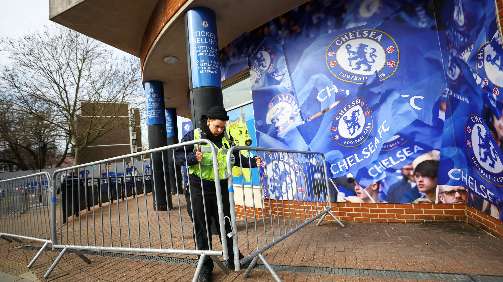 Chelsea: 17 ngày sống trong sợ hãi