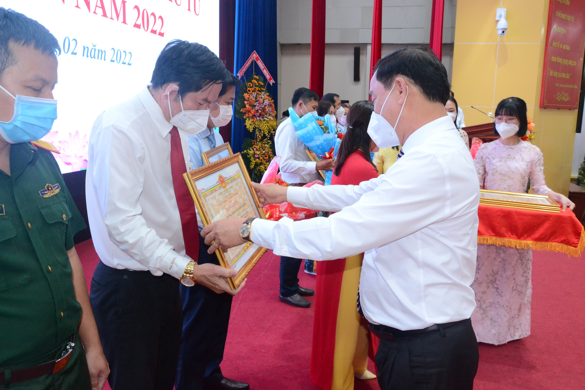 Agribank Tiền Giang vinh dự nhận bằng khen của UBND tỉnh