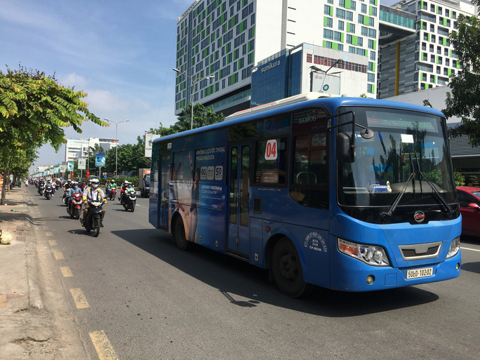 TP HCM: Nhiều sinh viên nữ liên tục bị sàm sỡ trên xe buýt