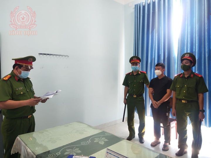 Nhậu say, thanh niên không bằng lái giành lấy xe bạn chạy tông chết người
