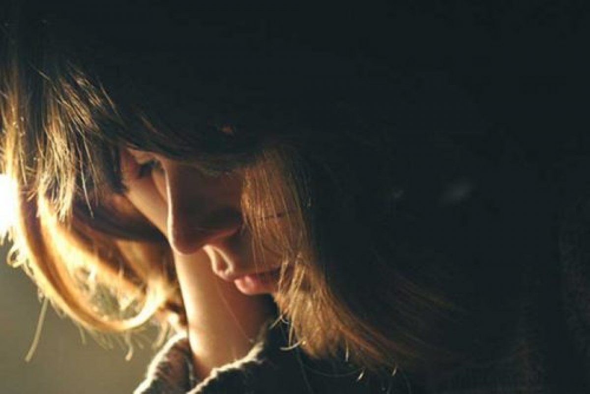 Những điều kh&ocirc;ng n&ecirc;n l&agrave;m sau khi chia tay - Ảnh 2.