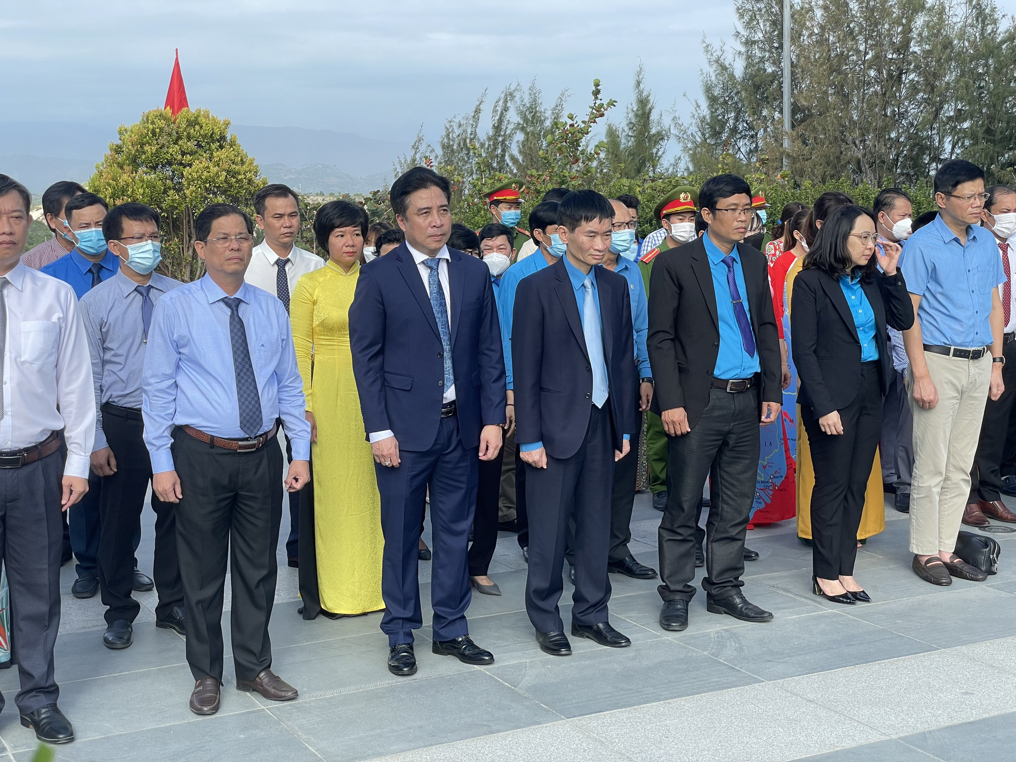 X&uacute;c động tưởng niệm 64 chiến sĩ Hải qu&acirc;n hy sinh tại Gạc Ma - Ảnh 3.