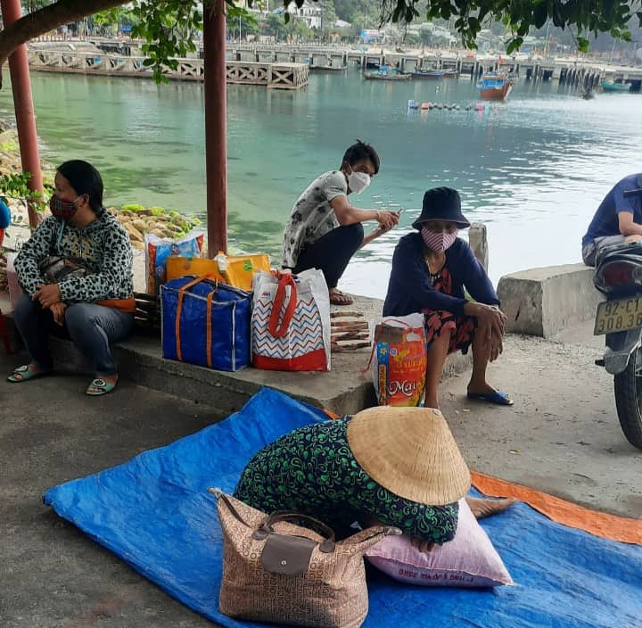 Tuyến thủy Cửa Đại - C&ugrave; Lao Ch&agrave;m dừng đột ngột, người d&acirc;n v&agrave; du kh&aacute;ch kh&ocirc;ng kịp trở tay - Ảnh 5.