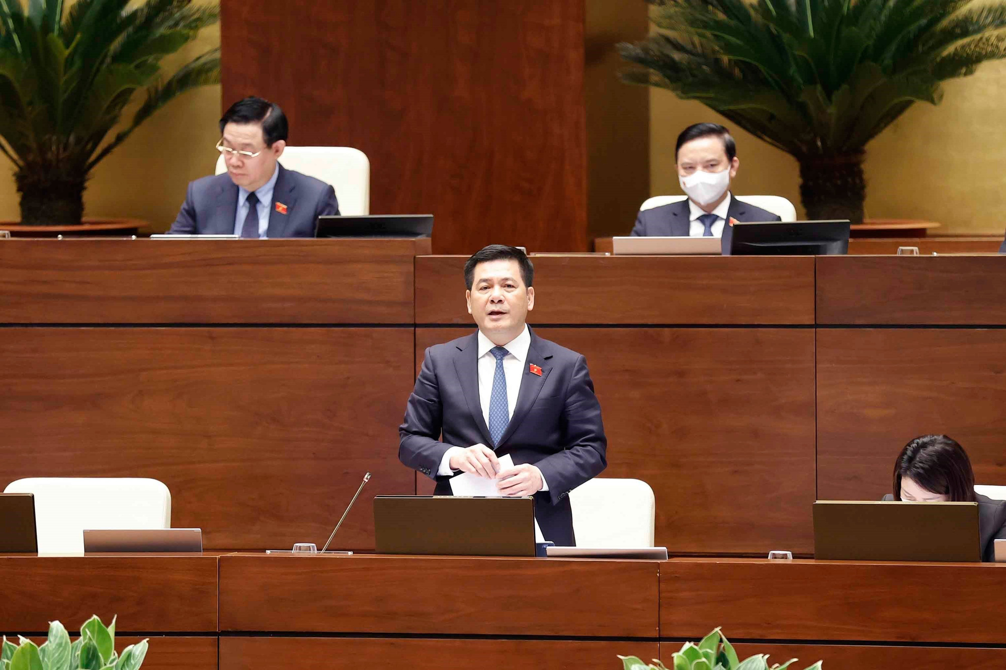 Bộ trưởng Nguyễn Hồng Diên: Việc duy trì Quỹ bình ổn xăng dầu là vô cùng quan trọng