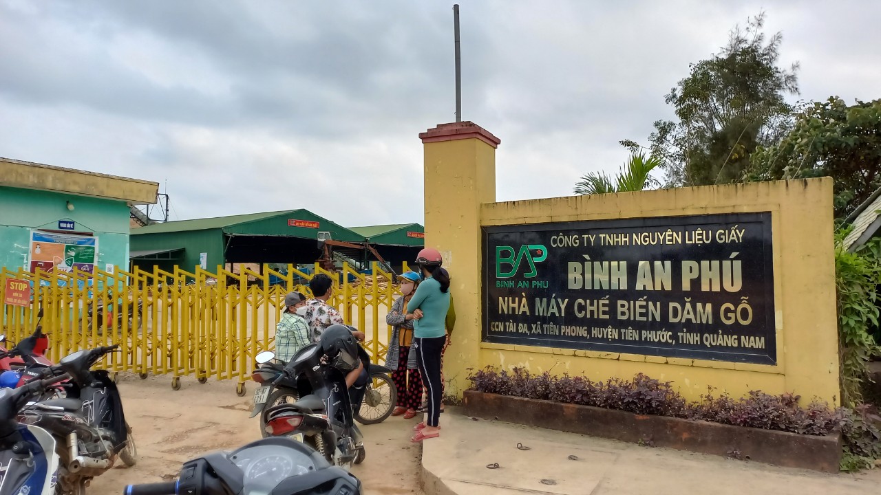 Nữ công nhân ở Quảng Nam bị cuốn vào đường truyền máy dăm gỗ tử vong