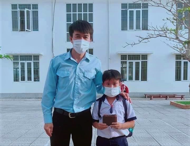 Quảng Bình: Cậu học trò nghèo nhặt được gần 9 triệu đồng trả lại khổ chủ