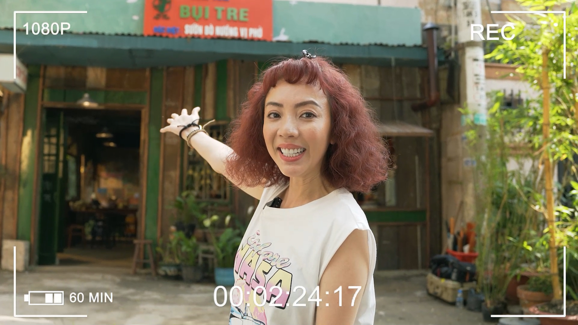 Thu Trang dí dỏm hé lộ bối cảnh và biệt đội bán cơm trong “Nghề siêu dễ”