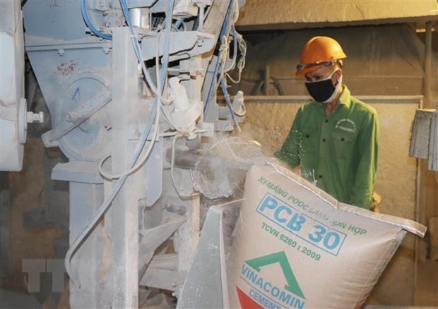 Sau thép, xi măng “rục rịch” điều chỉnh tăng giá bán trong tháng Ba - Ảnh 1. Sau thép, xi măng “rục rịch” điều chỉnh tăng giá bán trong tháng Ba - Ảnh 1.