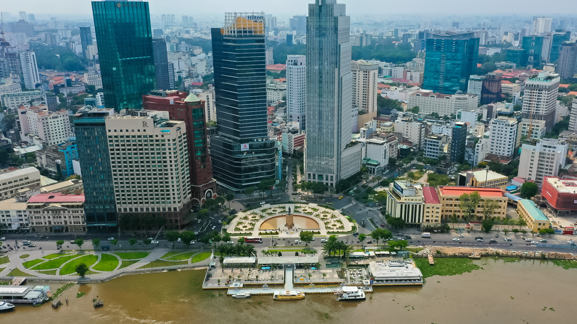 TP HCM: Diện mạo mới của C&ocirc;ng vi&ecirc;n M&ecirc; Linh v&agrave; C&ocirc;ng vi&ecirc;n bến Bạch Đằng - Ảnh 1.