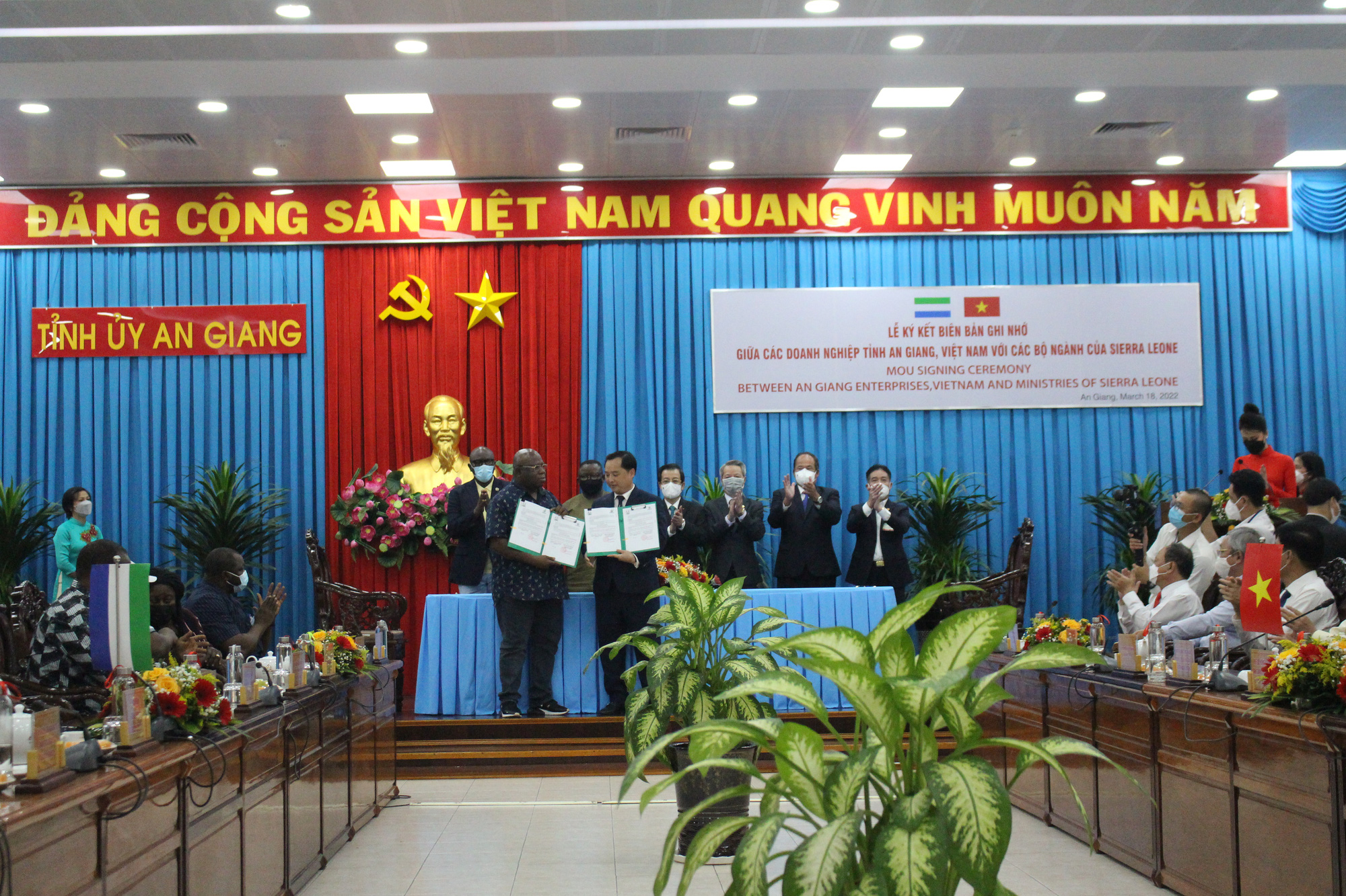 An Giang ph&aacute;t triển lĩnh vực l&uacute;a gạo v&agrave; thủy sản tại Sierra Leone - Ảnh 2.