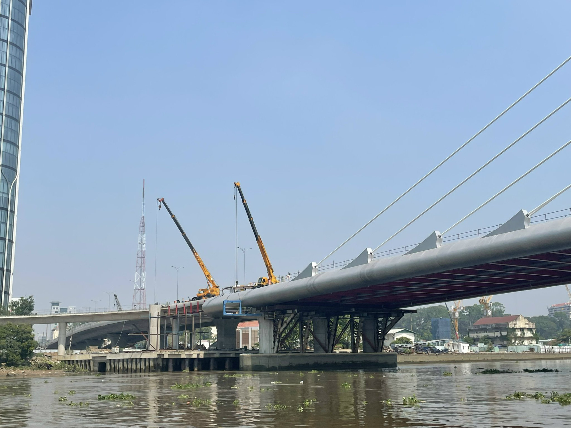 Cầu Thủ Thi&ecirc;m 2: Hơn 300m2 mặt bằng cần gấp r&uacute;t b&agrave;n giao trước ng&agrave;y 20-3 - Ảnh 2.