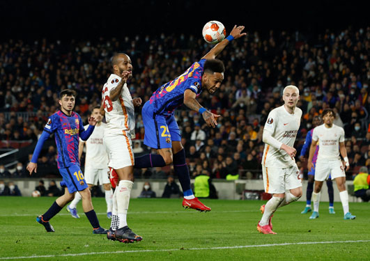 Barcelona n&iacute;u k&eacute;o hy vọng ở trận si&ecirc;u kinh điển - Ảnh 1.
