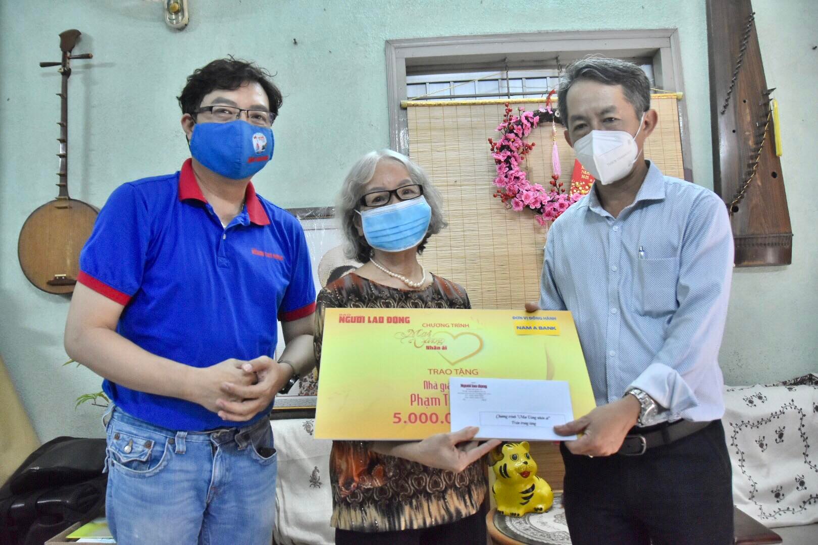 Mai V&agrave;ng nh&acirc;n &aacute;i thăm Nh&agrave; gi&aacute;o ưu t&uacute; Phạm Th&uacute;y Hoan v&agrave; NSƯT Trường Sơn - Ảnh 1.