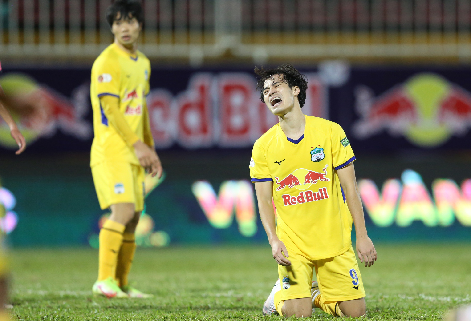 Văn Toàn, Công Phượng gây thất vọng
