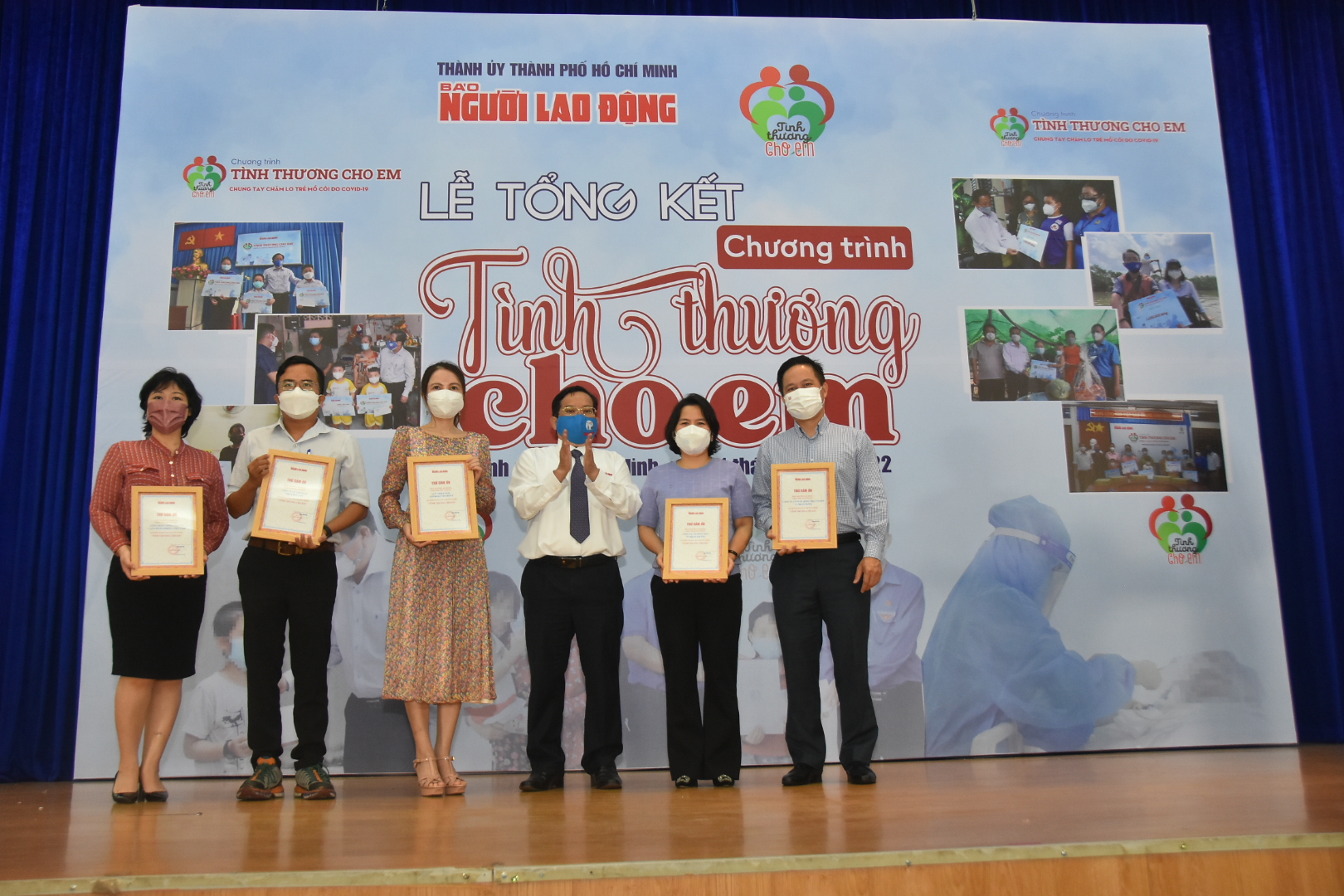 KHÔNG NGỪNG PHỤNG SỰ: Các bạn đã không chút nề hà!