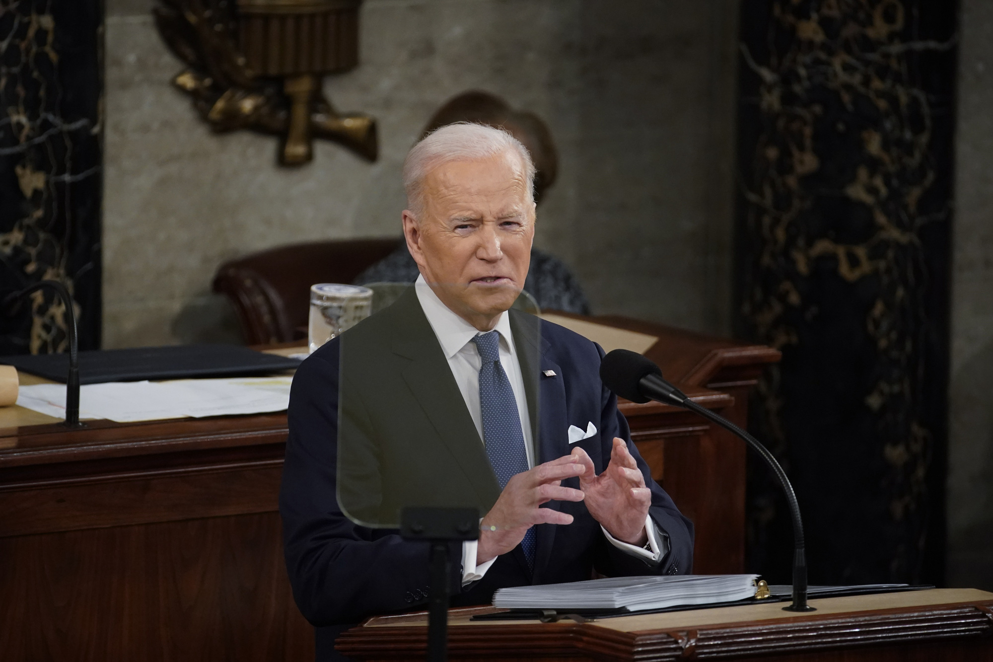 Tổng thống Biden cảnh báo ông Putin và giới tài phiệt Nga