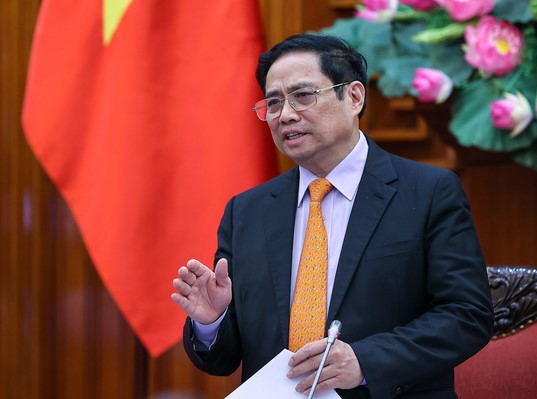 Thủ tướng: Cắt giảm ngay thủ tục, không để nhân dân vất vả mua thuốc điều trị Covid-19