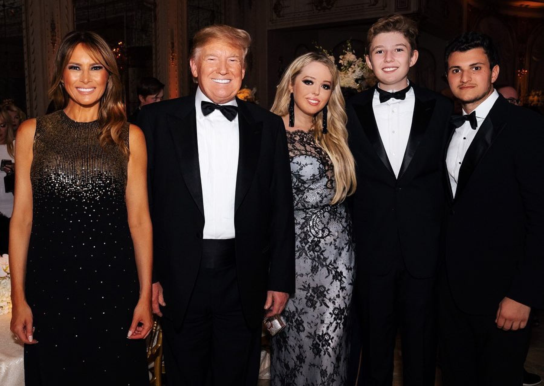 5 lần “nổi loạn” của quý tử út nhà ông Trump - Ảnh 3.