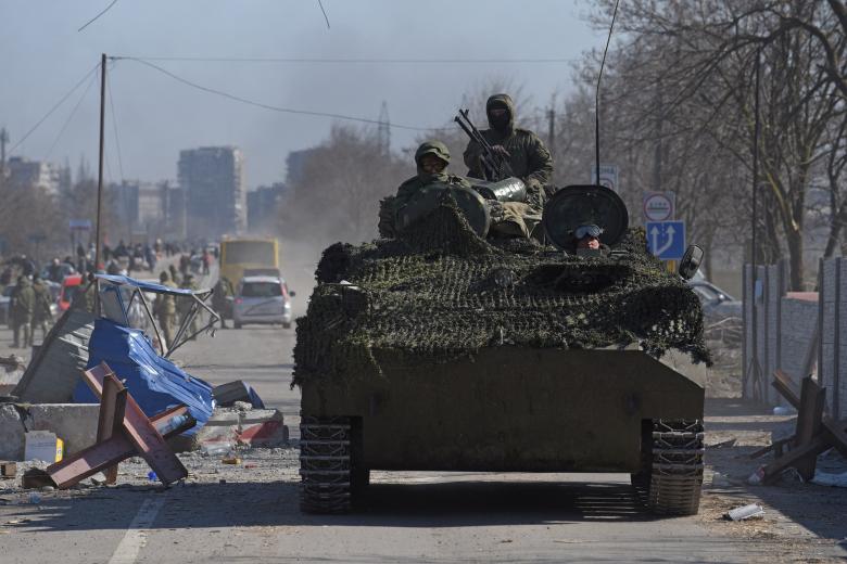 Nga tiết lộ "âm mưu tấn công dàn dựng", Ukraine mất liên lạc với Mariupol