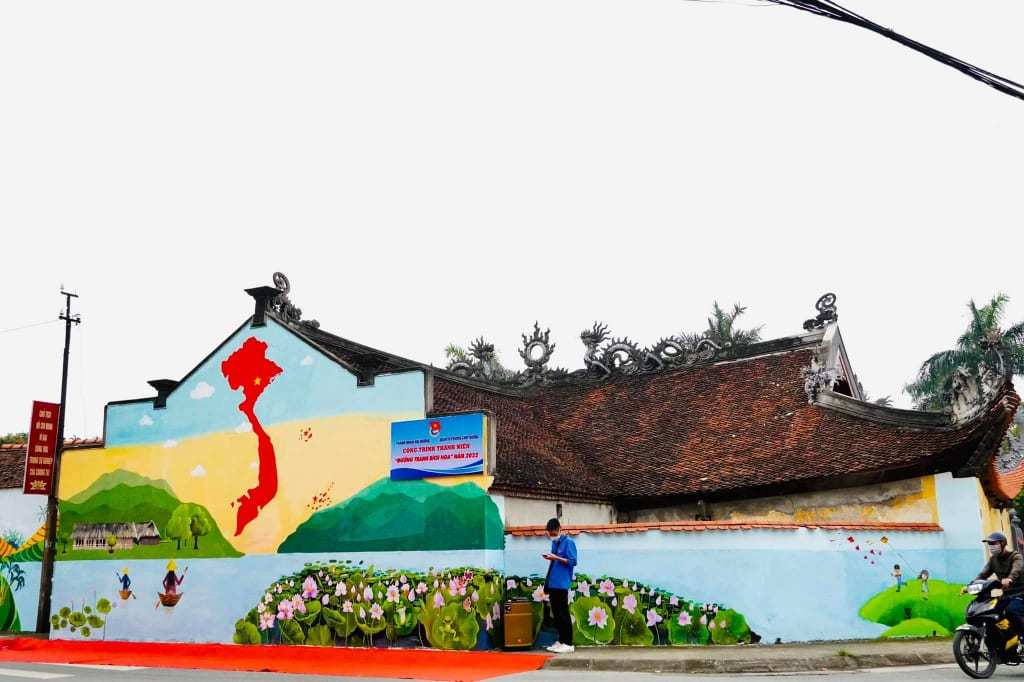Làm thế, còn gì là di tích!
